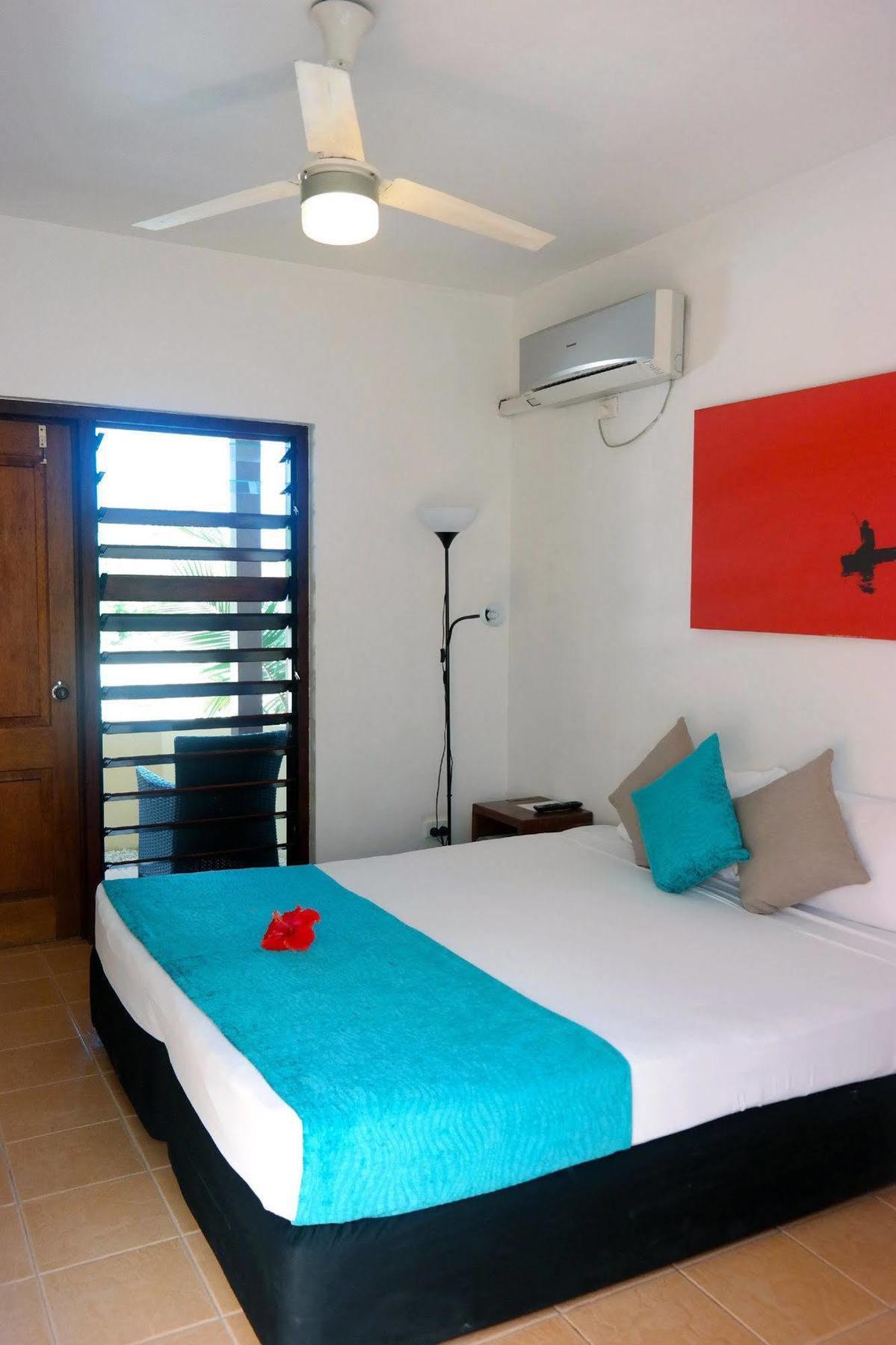 Moorings Hotel Port Vila Exterior photo